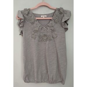 Sundance Light Gray Floral Appliqué V-Neck Blouse